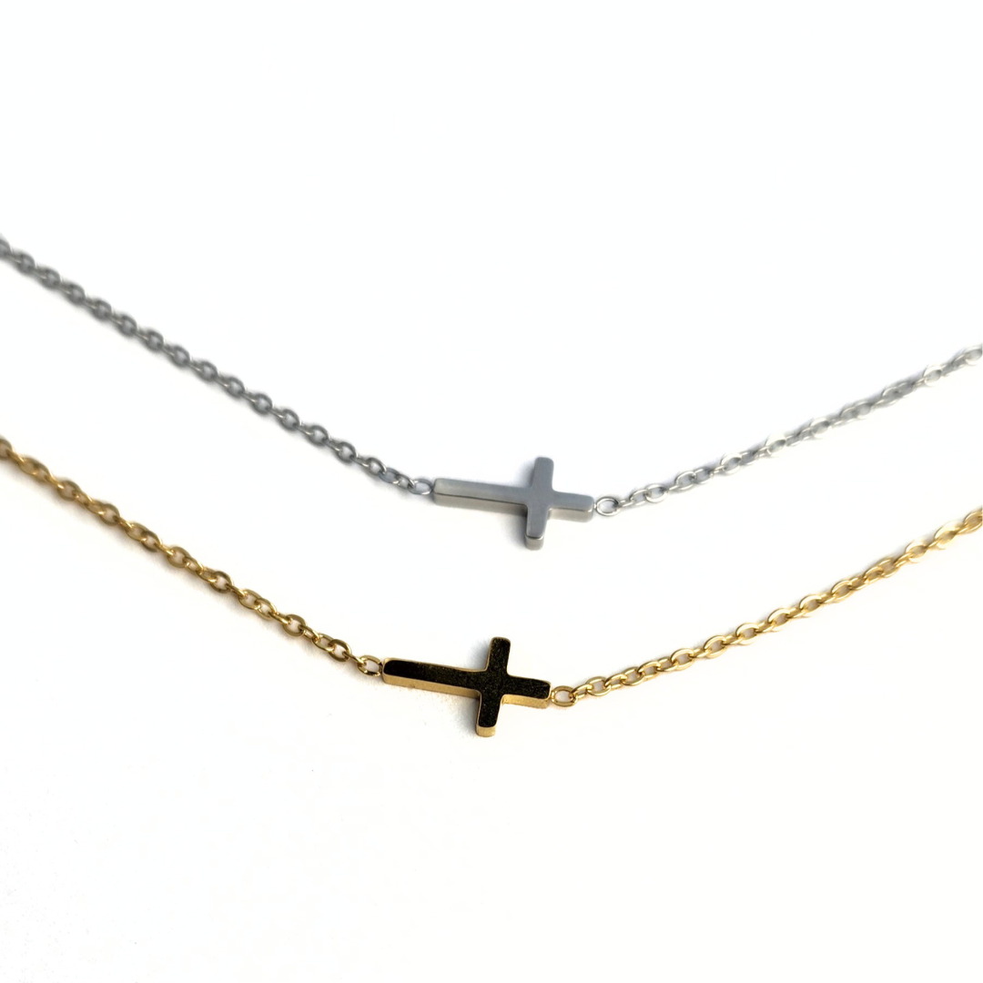 Sideways Cross Choker