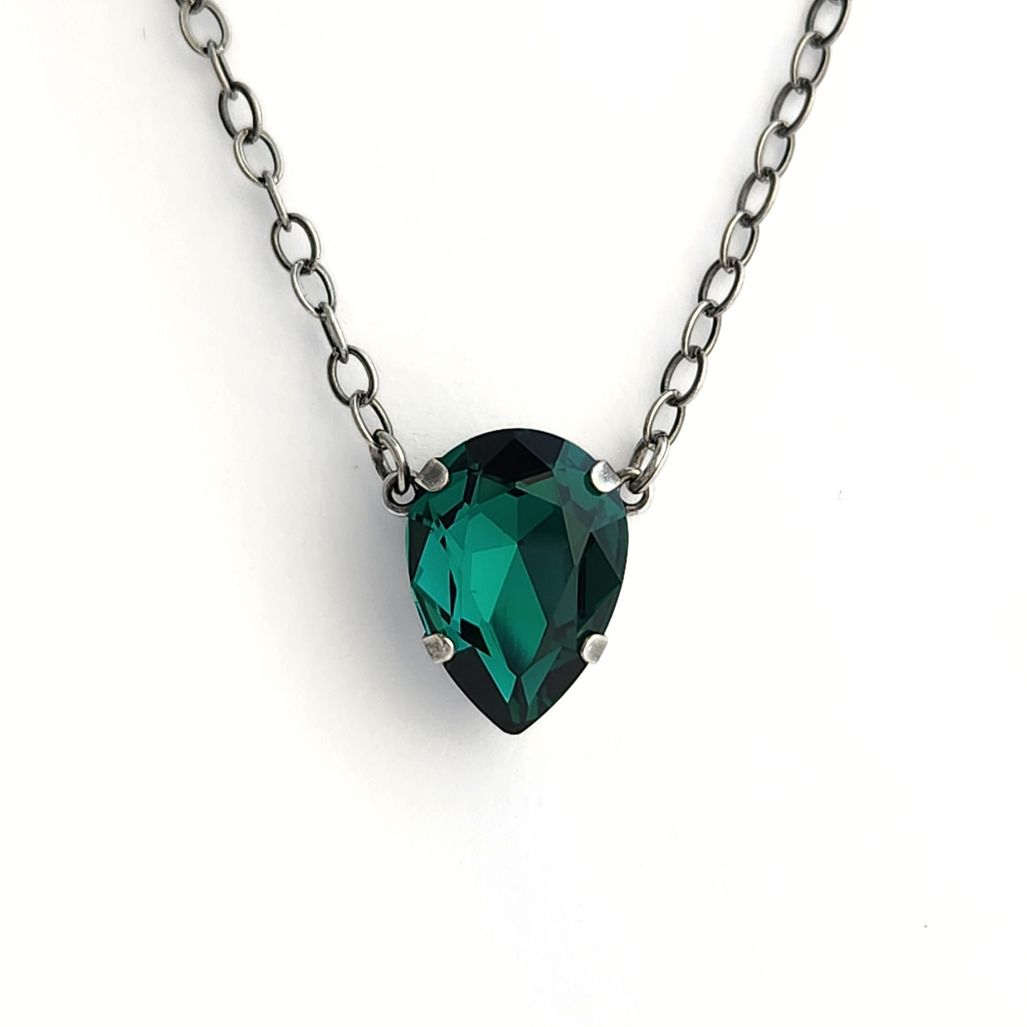 Cosmo Necklace in Emerald