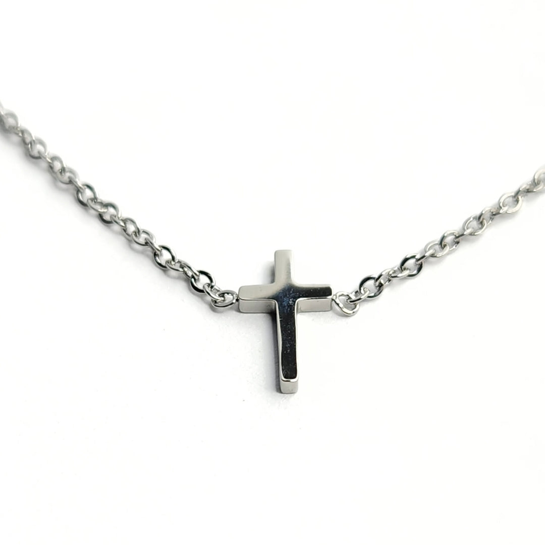 Cross Choker