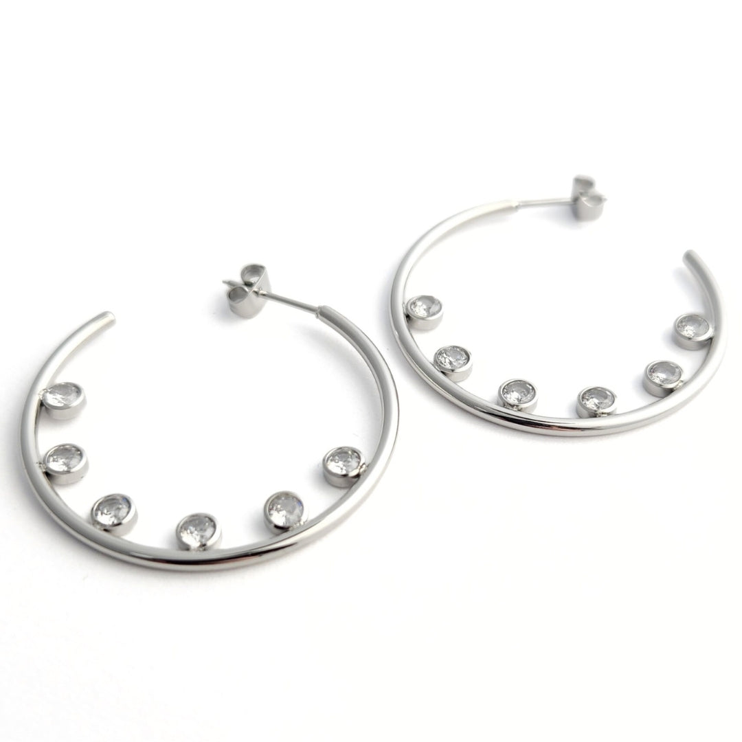 Lola Hoops