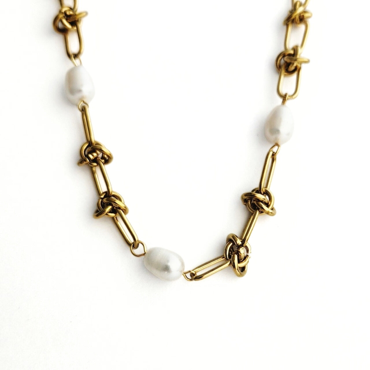 Pearl Knot Choker