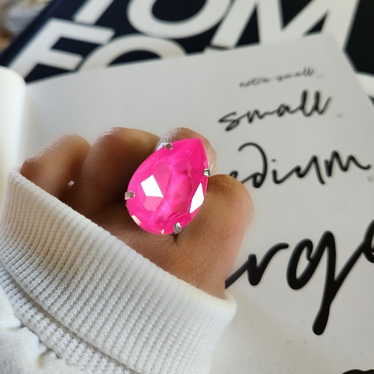 Atlas Ring in Electric Pink