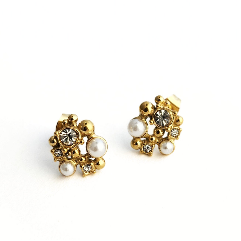 Pearl Cluster Studs