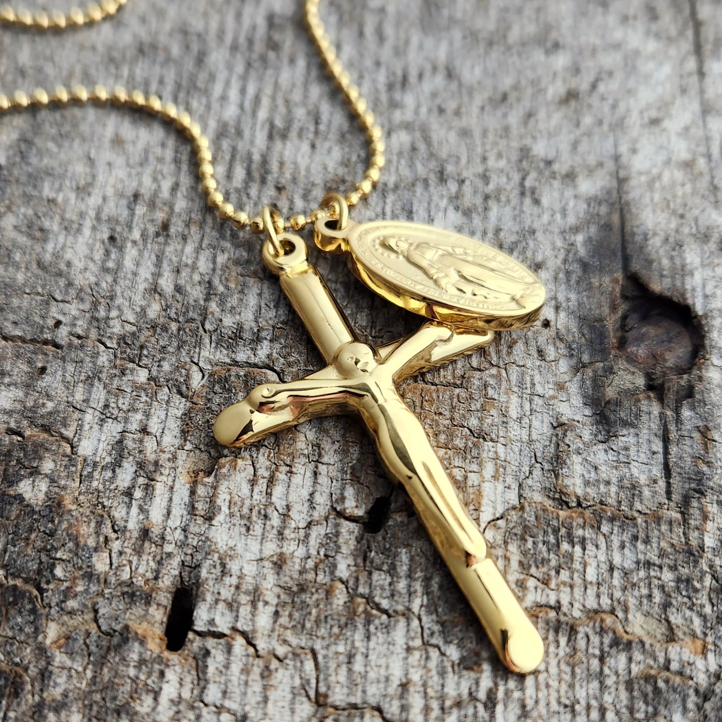 Risen Necklace