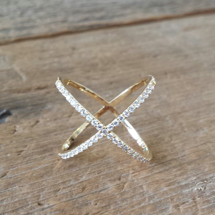 Criss Cross Ring