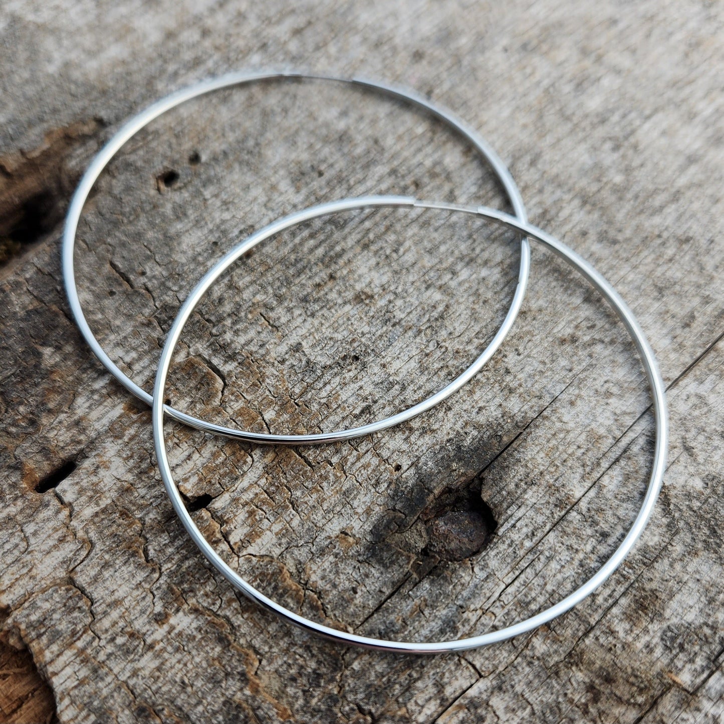 Ultra Thin Hoops