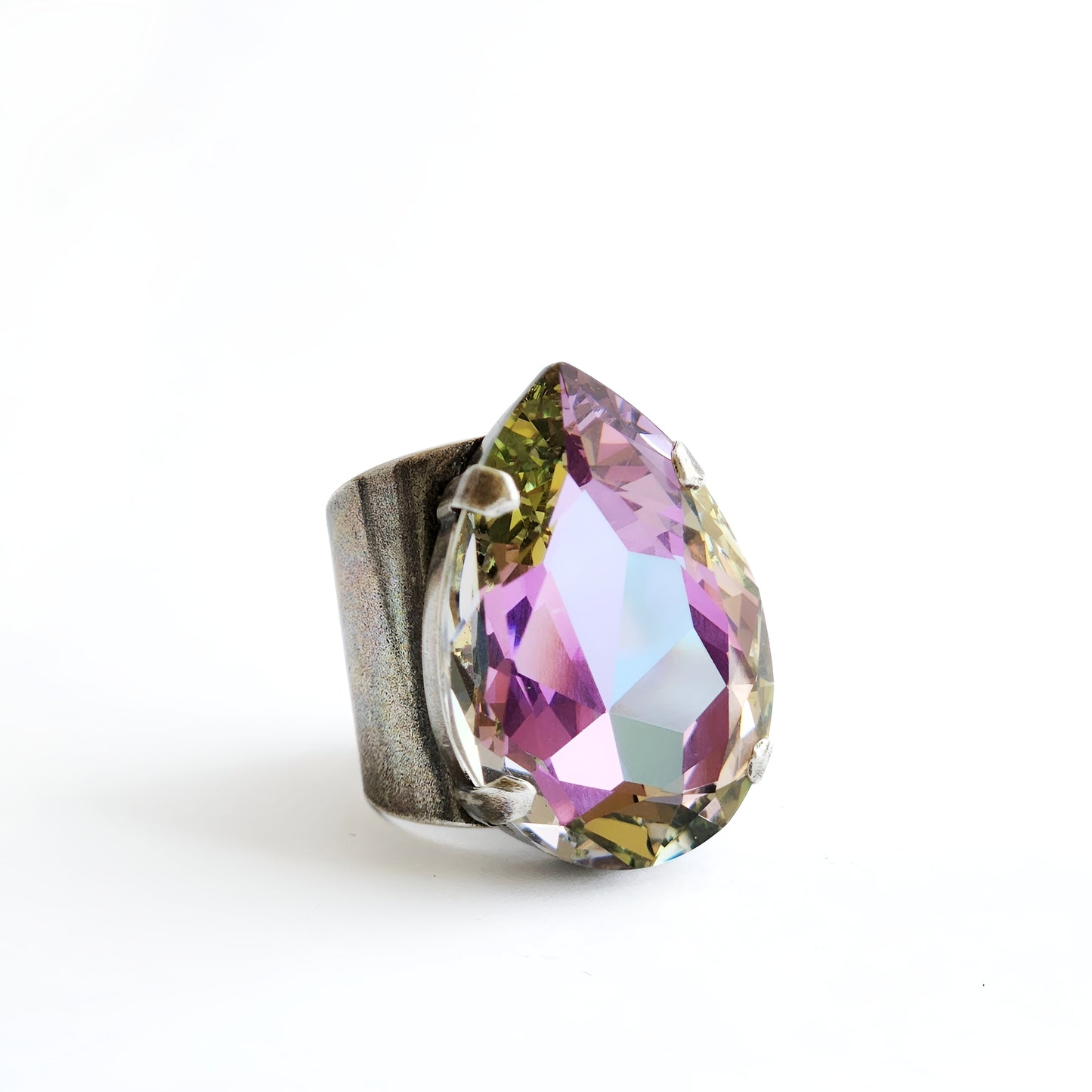 Atlas Ring in Vitrail Light