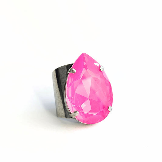 Atlas Ring in Electric Pink