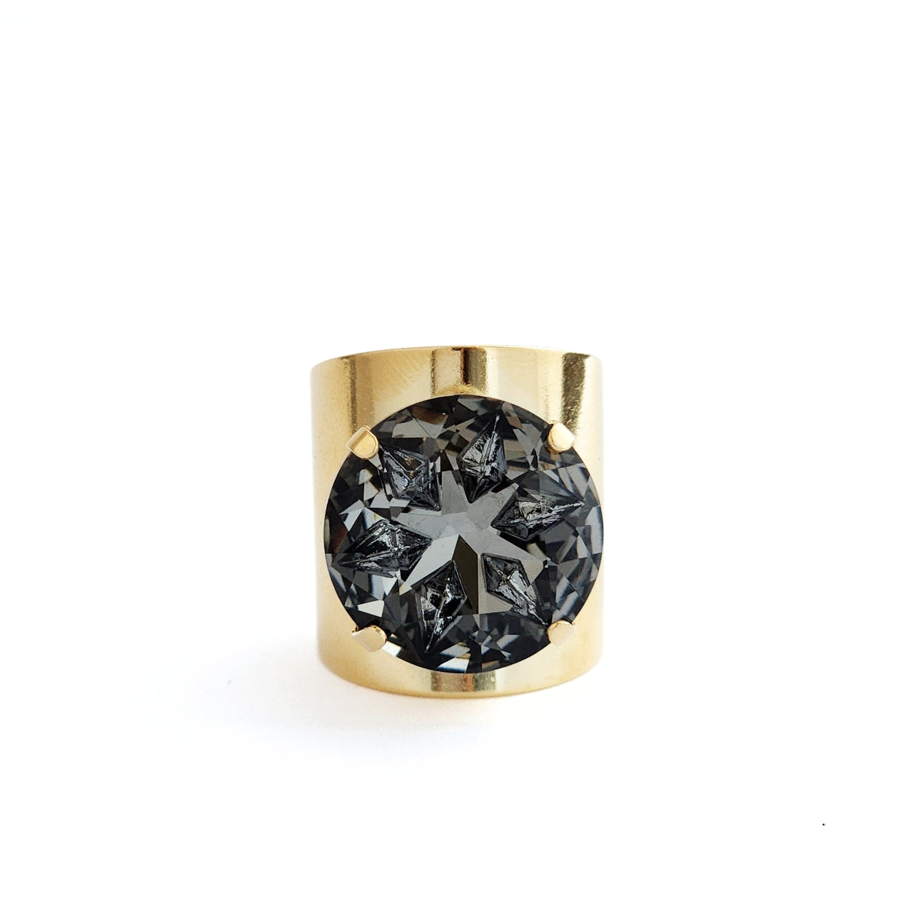 Luna Ring in Black Diamond Mirage