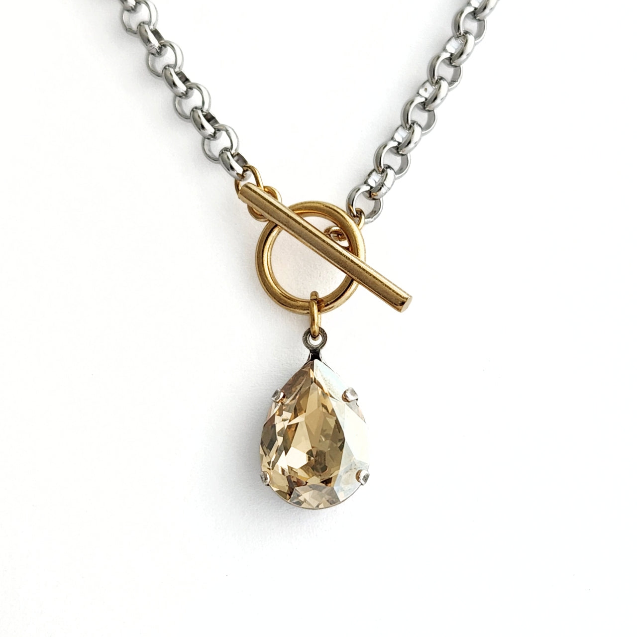 Cosmo Necklace in Golden Shadow