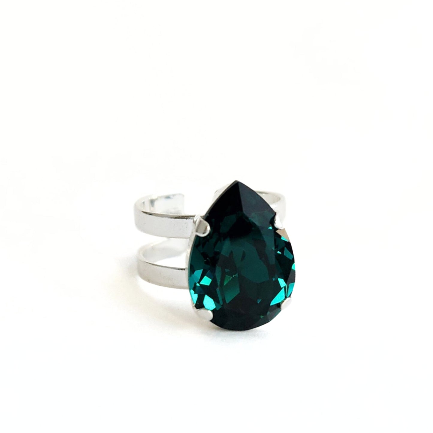 Cosmic Ring in Emerald