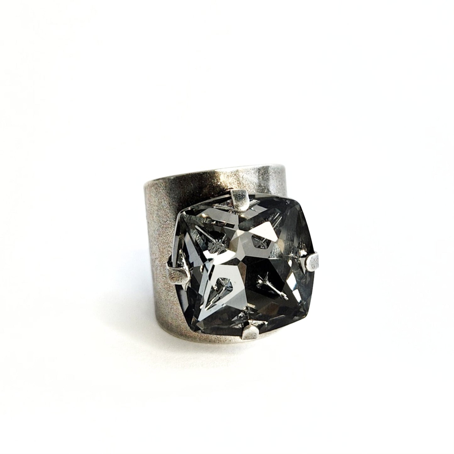 Mystic Ring in Black Diamond Mirage