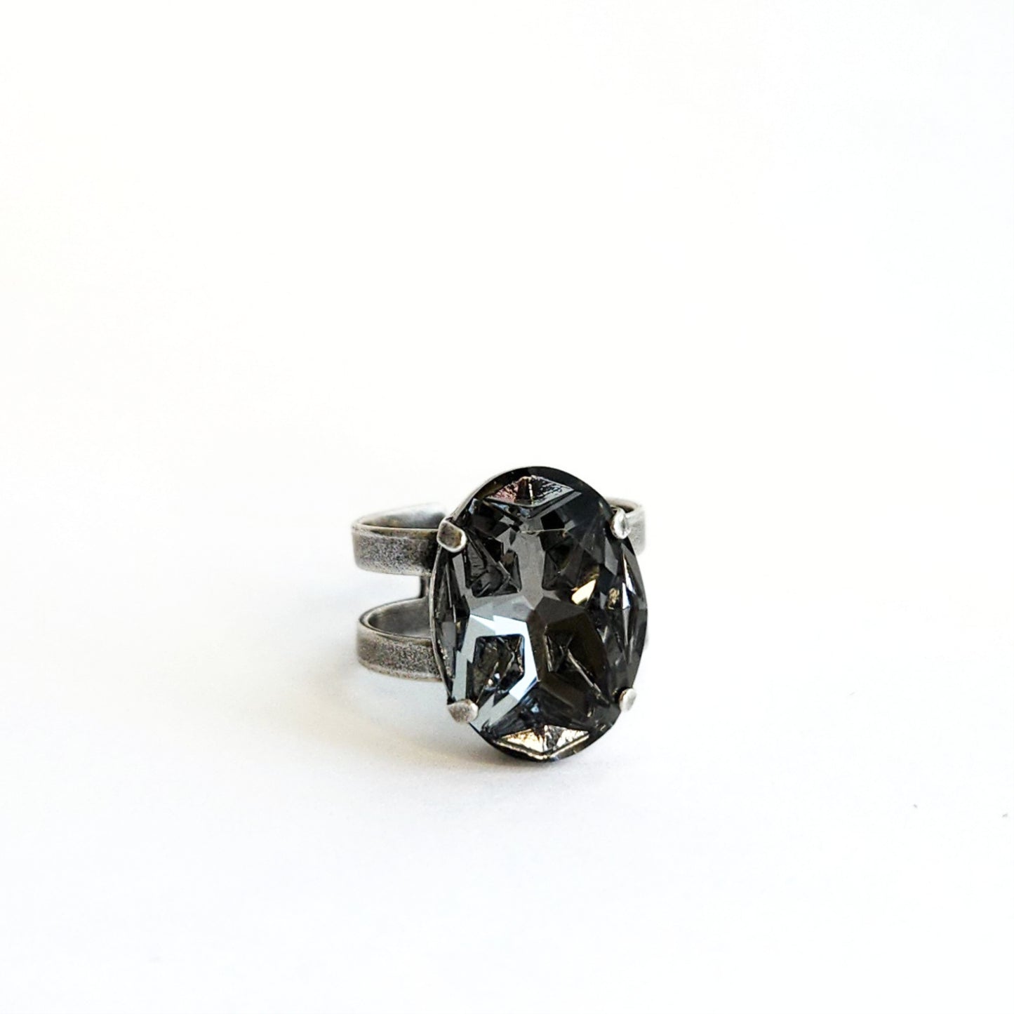 Eclipse Ring in Black Diamond Mirage