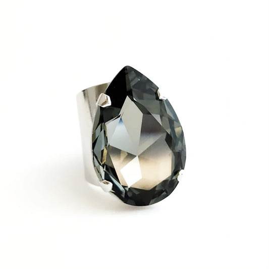 Atlas Ring in Black Diamond