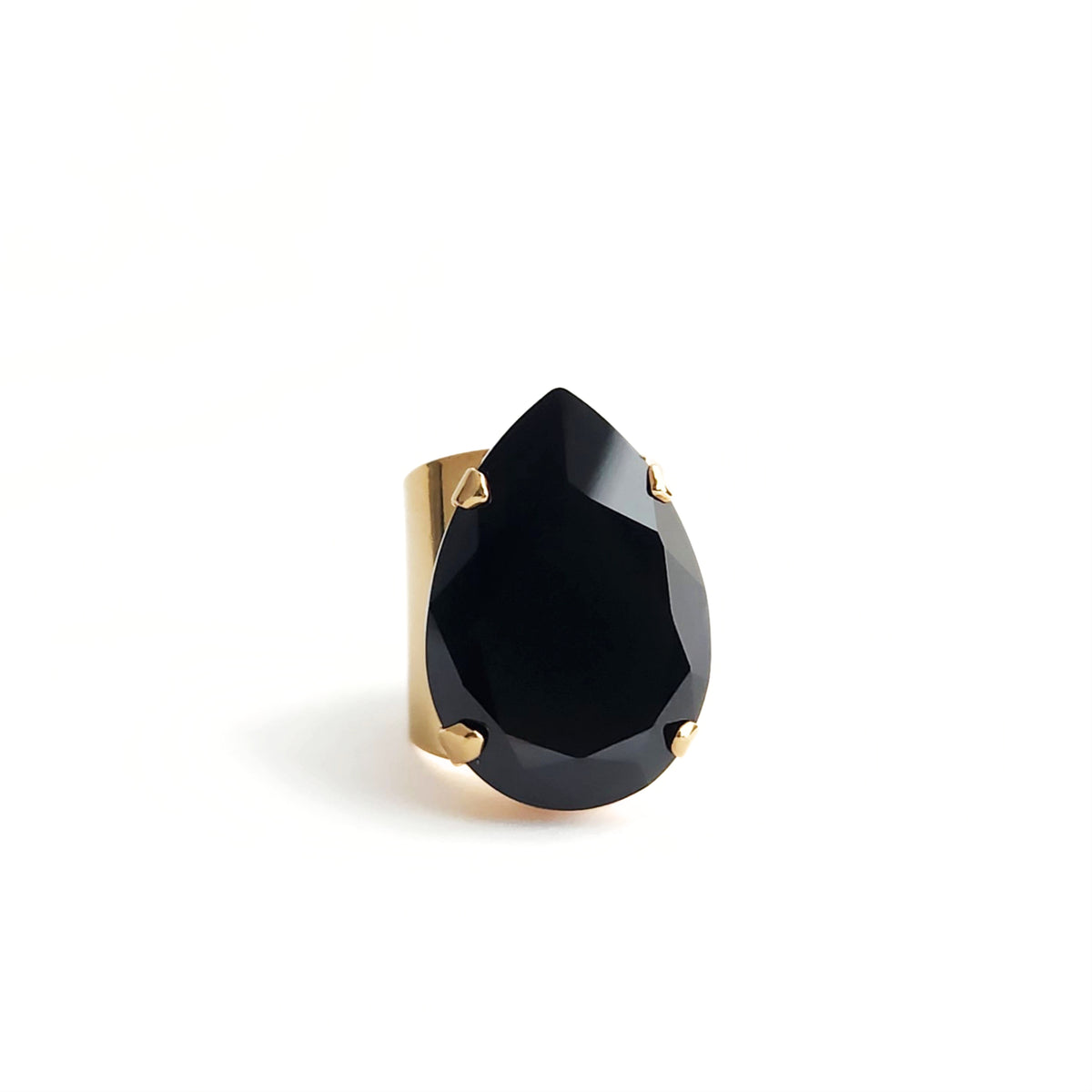 Atlas Crystal Ring in Jet
