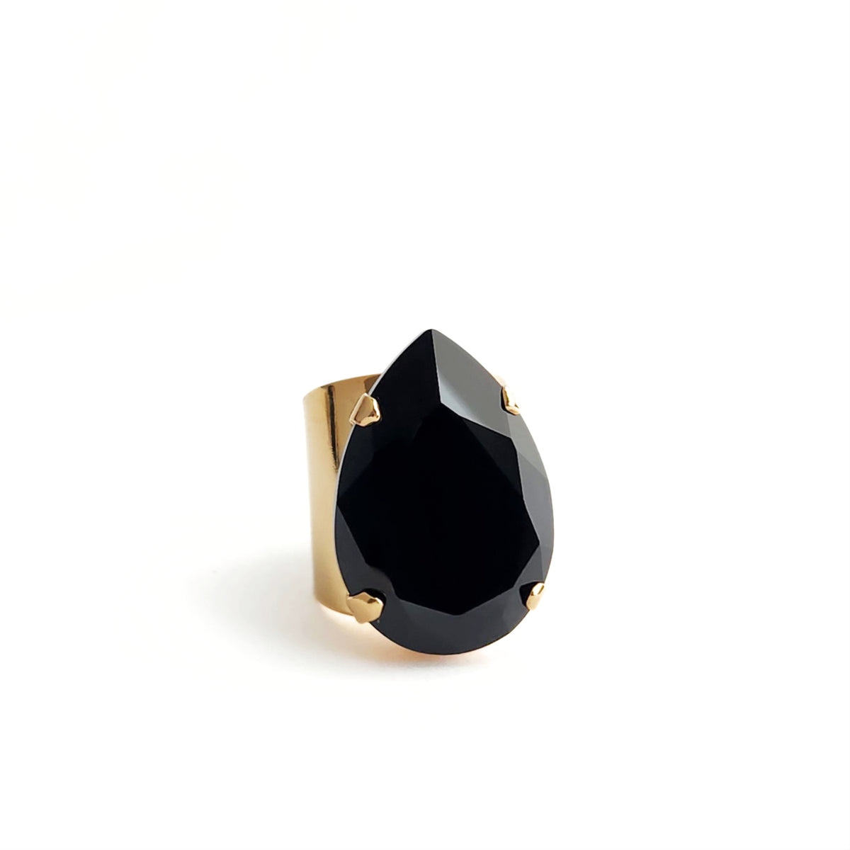 Atlas Crystal Ring in Jet