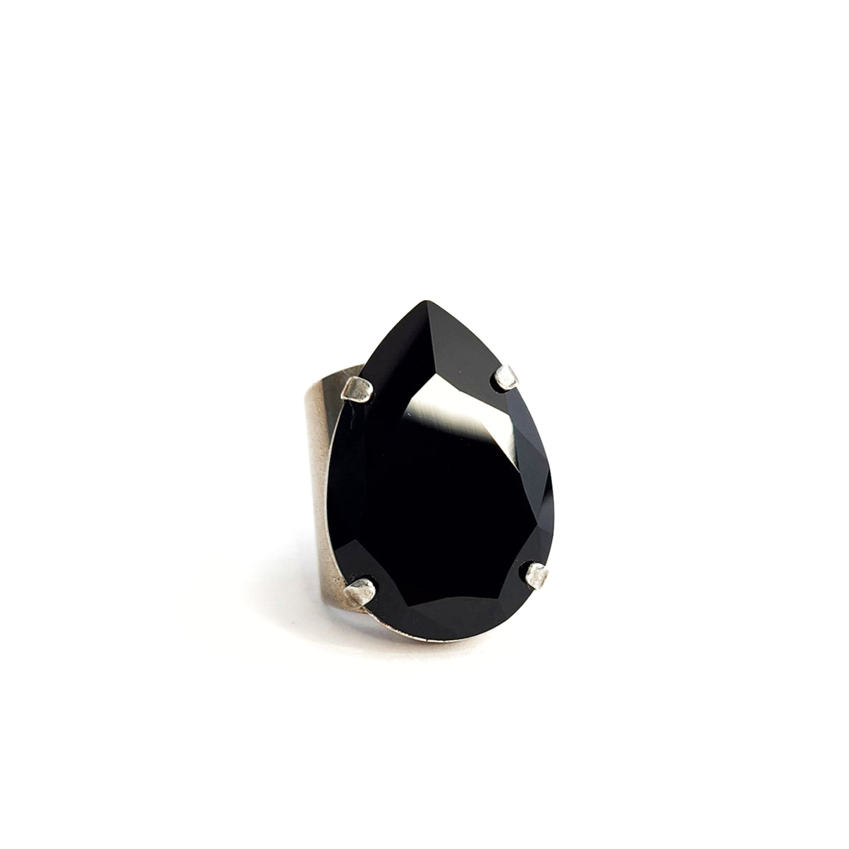Atlas Crystal Ring in Jet