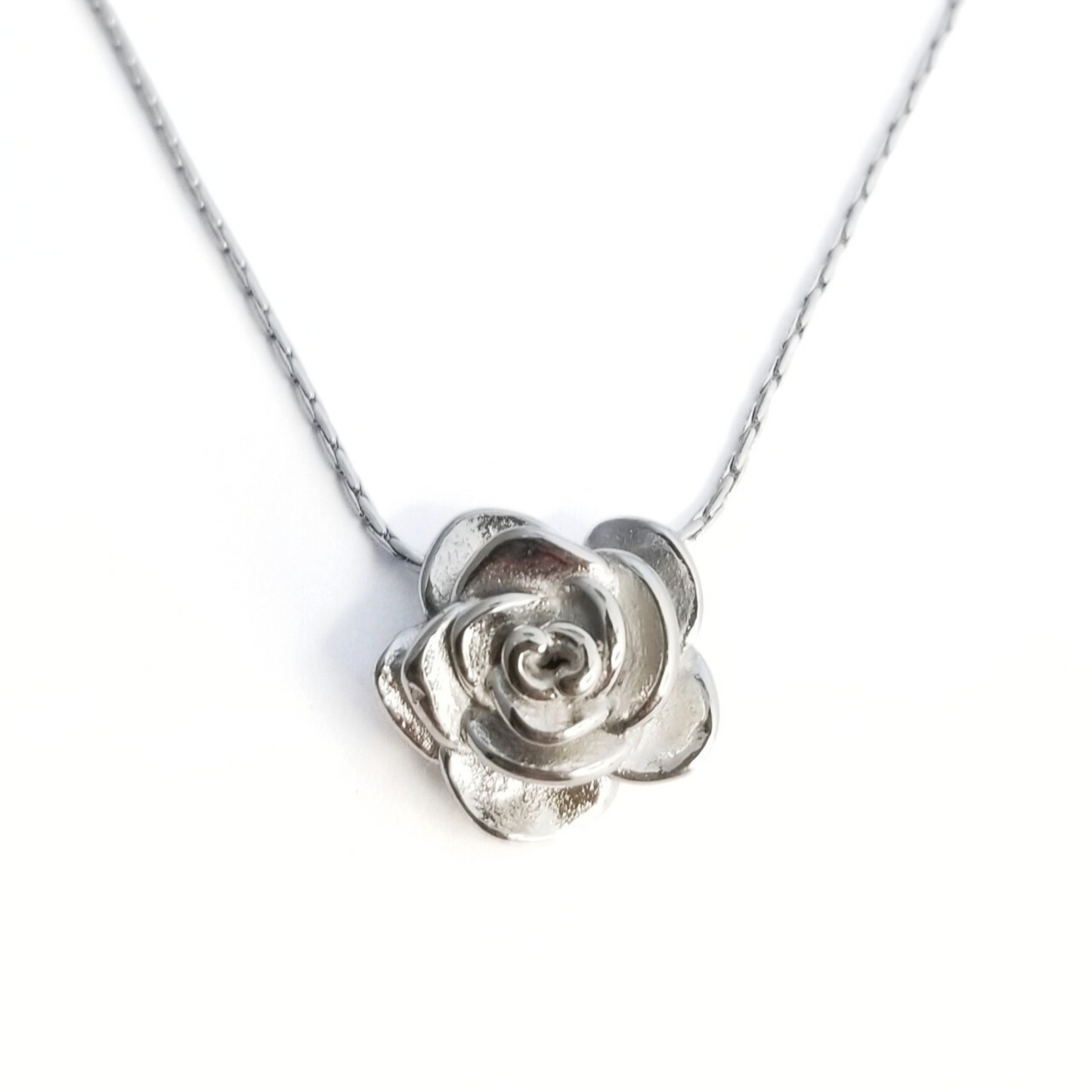 La Rose Necklace