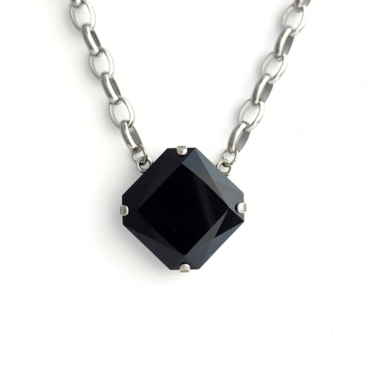 Lynx Necklace in Jet