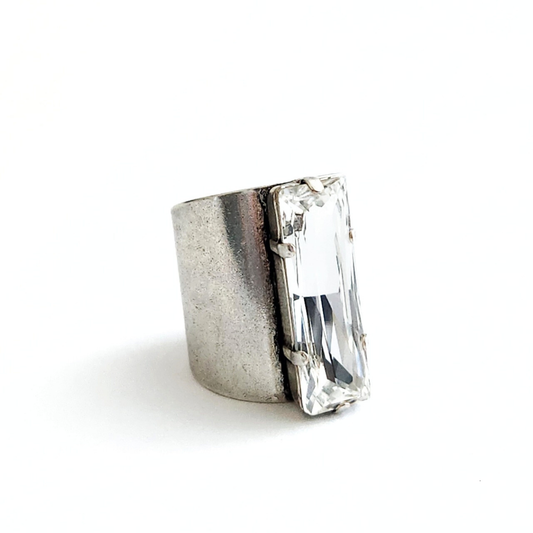 Nova Ring in Crystal Clear